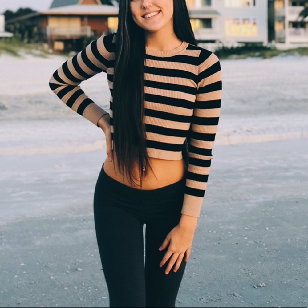 Sweater crop top